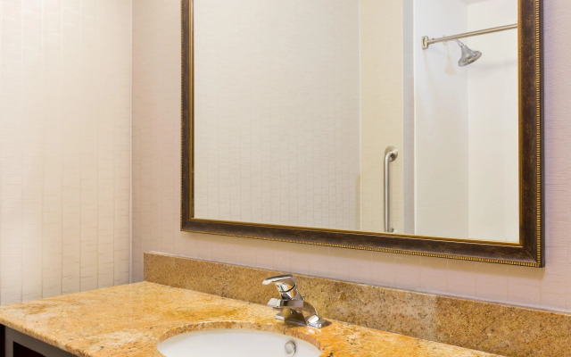 Holiday Inn Express Palestine by IHG