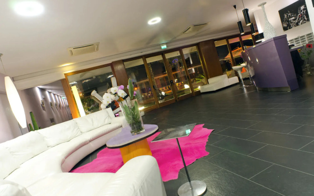 Heracles Village Hotel