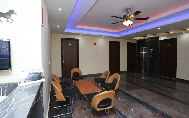 OYO Flagship 12081 Palm Garden Suites