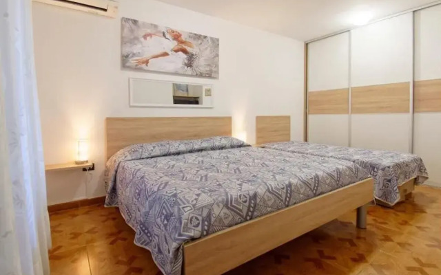 Comfortable Apartment in Umag With Parking Space