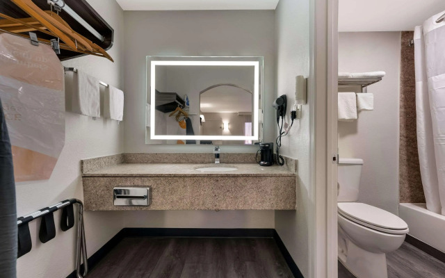 Quality Inn Gadsden – Attalla