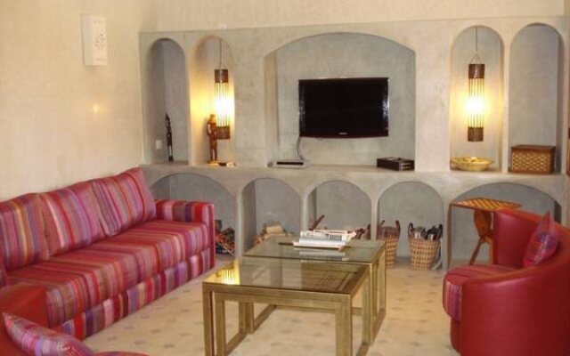 Riad Janoub