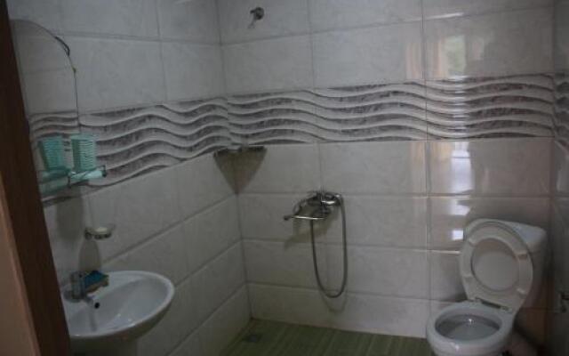 Guja's Guest House
