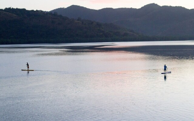 Borac Bay Bungalows Resort and Spa