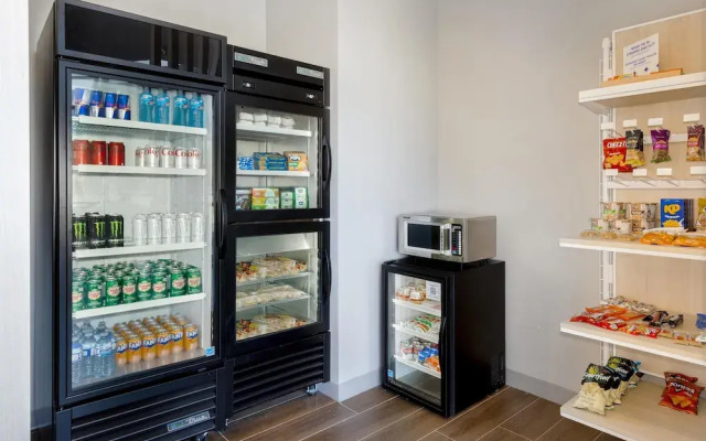 Spark By Hilton Montreal Midtown