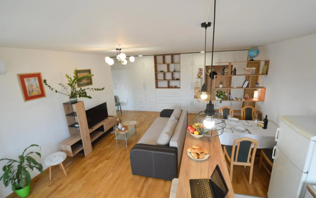 Shine24 - Spacious and bright apartment - NEW