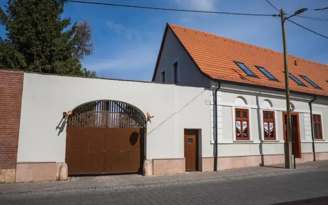 Kossuth Apartmanház