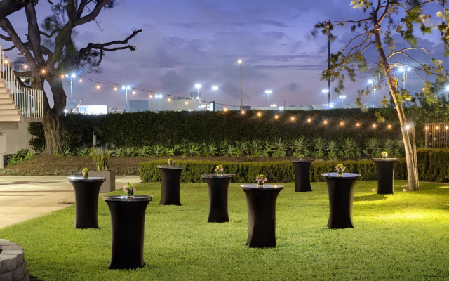 Hyatt Regency Los Angeles International Airport