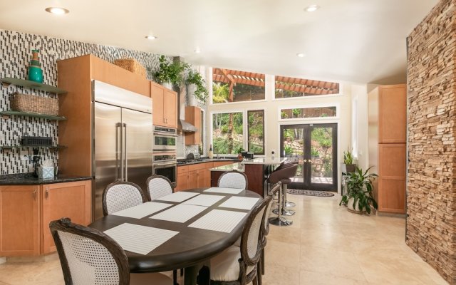 Skyhill Oasis W/ Hot Tub Walk To Universal 4 Bedroom Home
