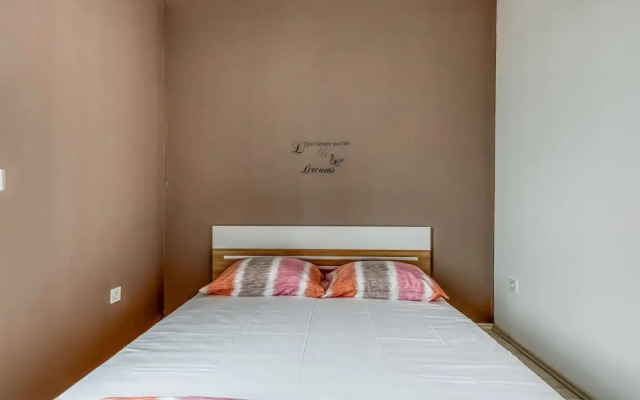 Charming Apartment in Novalja near Zrče Beach