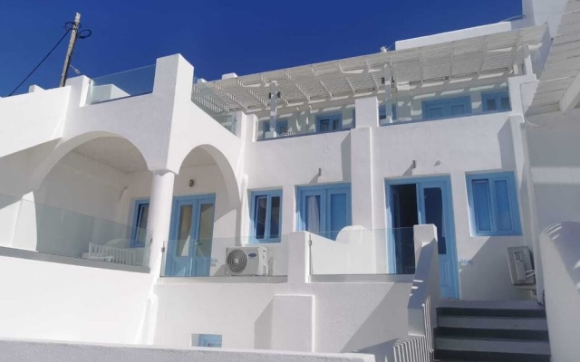 Santorini Theasis Suites