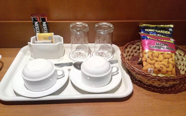 Mandarin Court Hotel