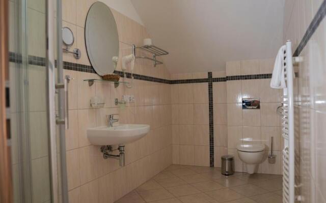 Hotel Lony