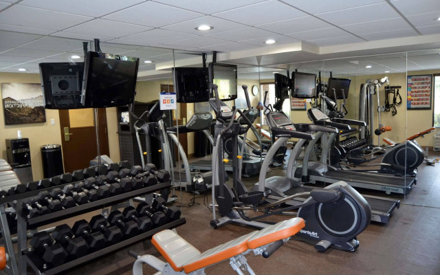 Отель Spark by Hilton Kimball