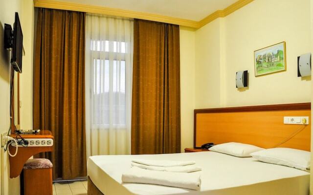 Caner Hotel