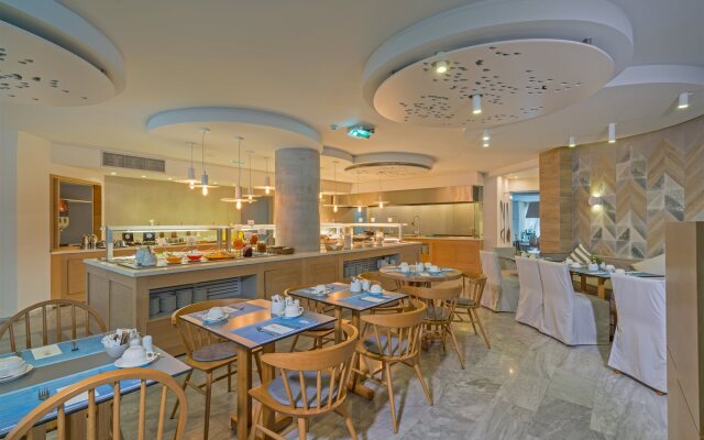 Nefeli Hotel
