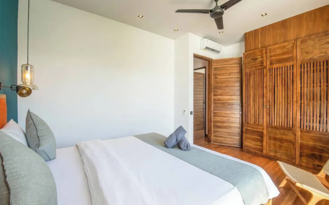Modern 3BR Villa Enclosed Living – Guest Rooms – Kerobokan Kelod