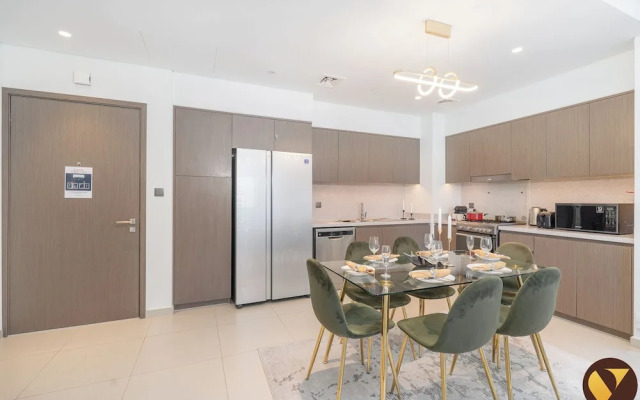 30th Floor Near Burj Khailfa Dubai Mal