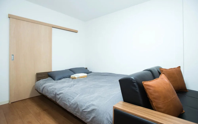 YUYU House - Imazado Anywhere Door