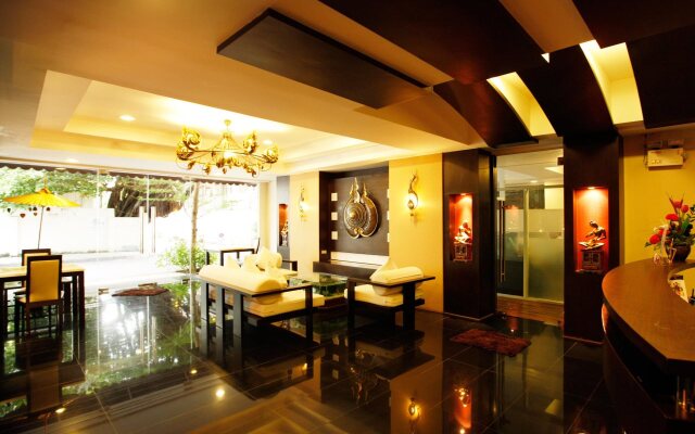 Mirth Sathorn Hotel