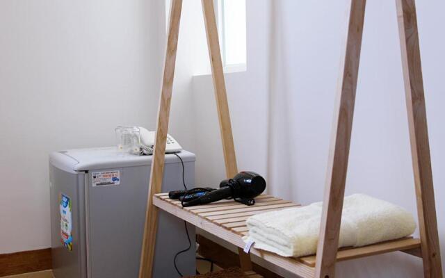 Anh Truc House - Near Front Beach