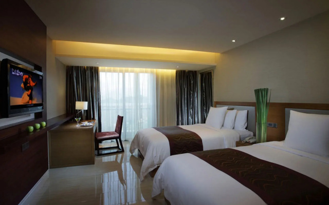 Phoenix Waterside Gloria Resort