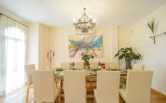 Twelve guest 6bedrooms Villa Montecarlo