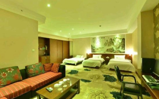 Qujing Youth Network Hotel