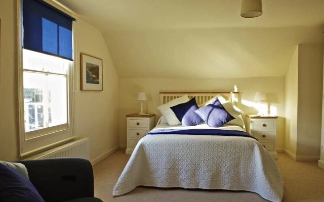 7 Glenthorne House