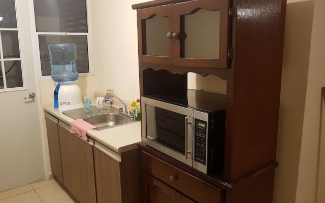 Comfortable Apartment, Secure and Private Complex, With Perimeter Fence