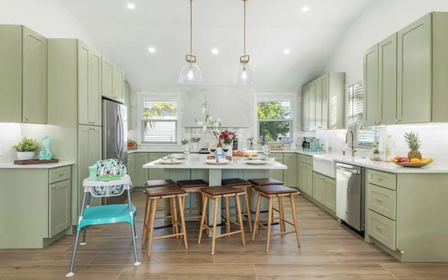 Heated Pool, Mini Golf & Cabana: Bradenton Retreat