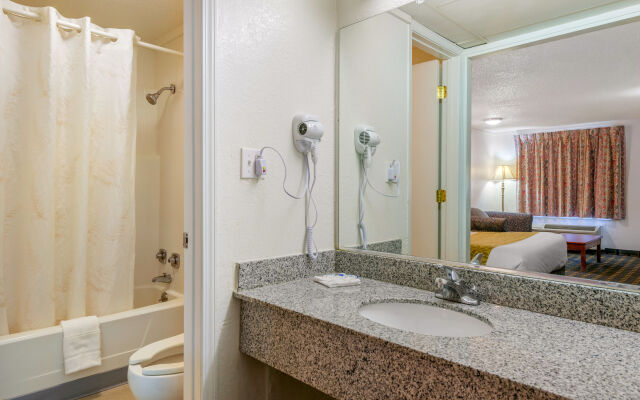 Windmill Suites Surprise - Phoenix, Ascend Hotel Collection