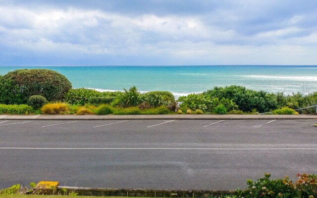 The Oakura Lookout