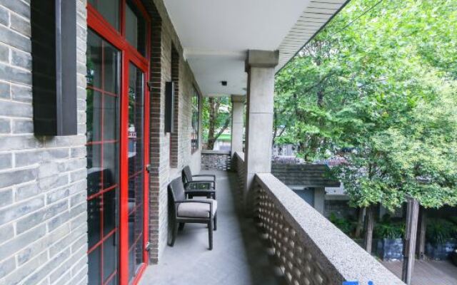 Yihe Gongguan Apartment