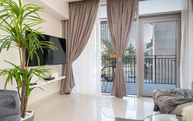 HiGuests - Boulevard Crescent Tower 2