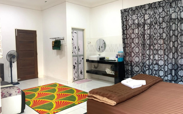 Wan Danisha Villa Inn