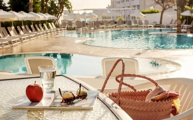 Lantiana Gardens ApartHotel