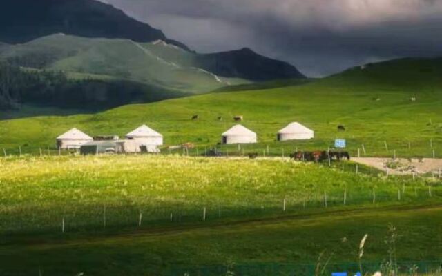 Wutaishan Huixinyuan Homestay (Zhenrongsi Branch)