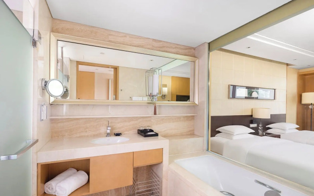 Sheraton Wuxi Binhu Hotel