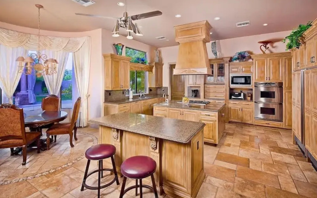 Paradise Retreat