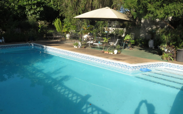 Jean-Lee Bed and Breakfast