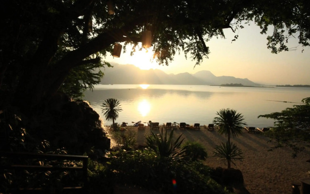 Monsane River Kwai Resort