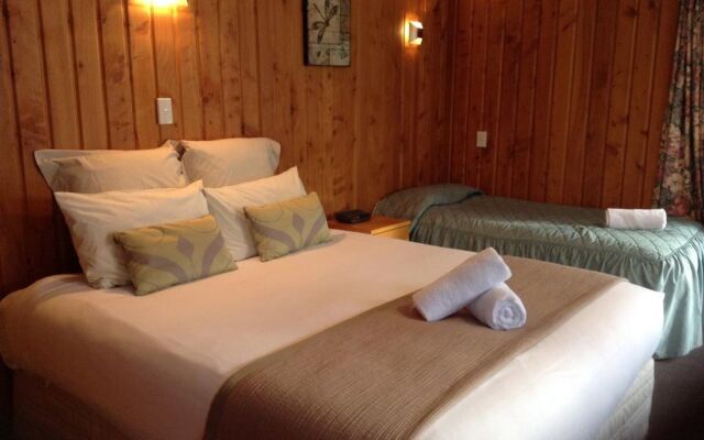 Archway Motel & Chalets