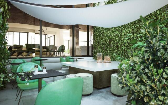 We Me Suite Hotel