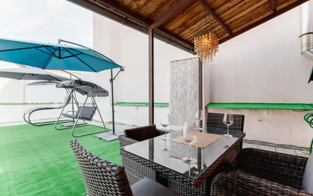 Old Town Royal Apartment With Giant Terrace