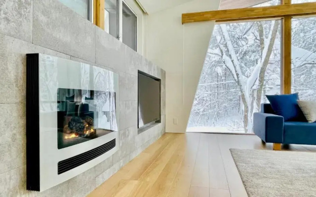 Sanzan Chalet by Hakuba White Fox Company