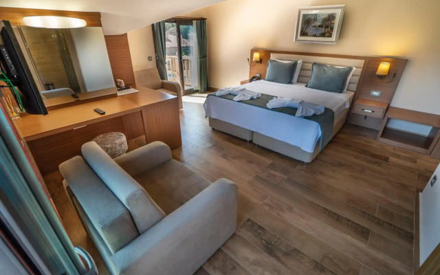 Dalyan Live Spa Resort Hotel