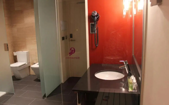 Escuderos Hotel Cruz