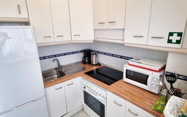 SKOL 424 Stunning One-bedroom apartment with sea views