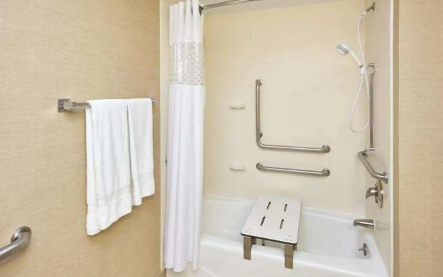 Hampton Inn Peoria-East At The River Boat Crossing